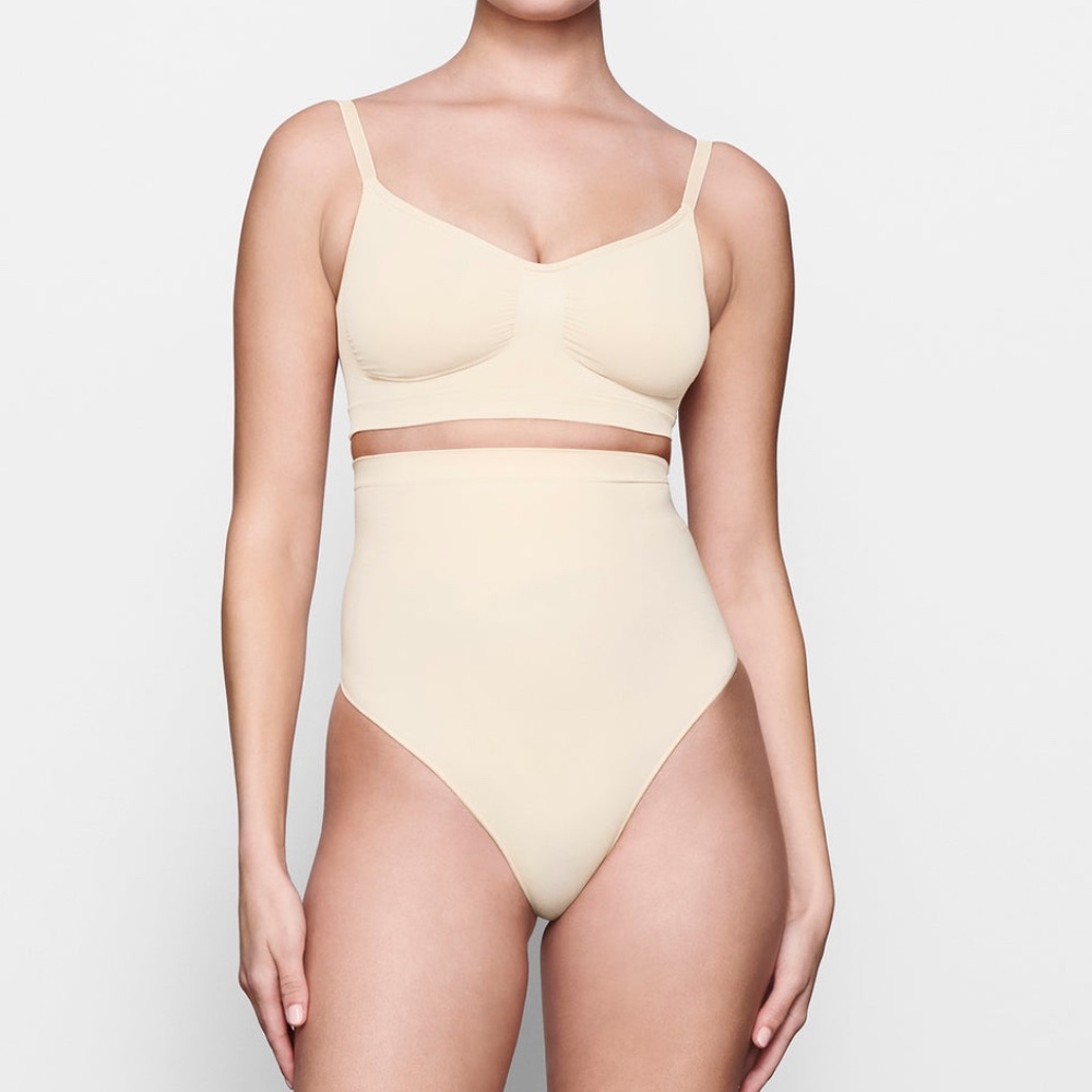 SKIMS Sculpting High Waist Thong XXS/XS - NWT